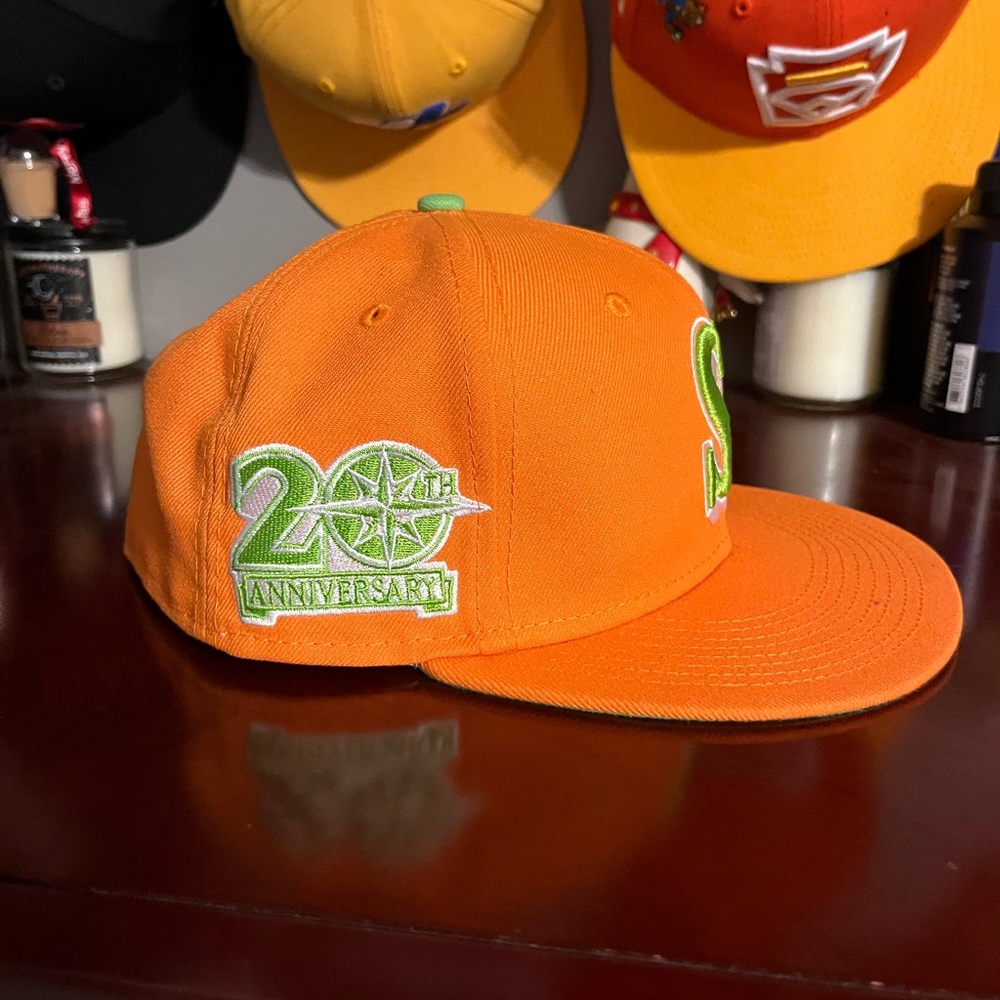 Seattle fitted - Picture 2 of 2